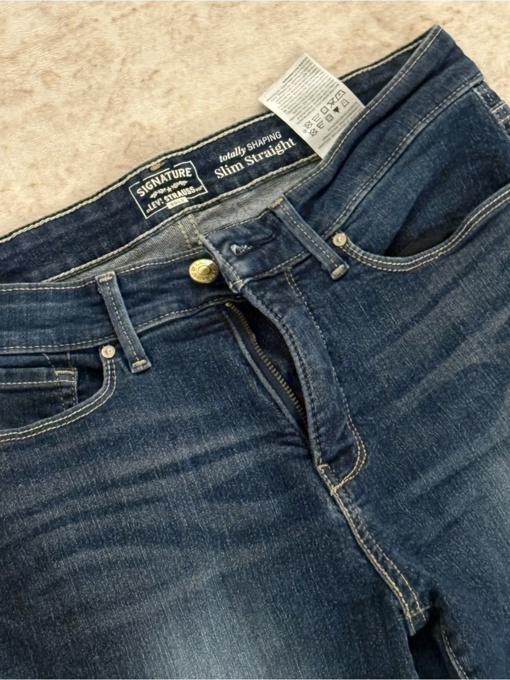 Signature by Levi Strauss Women's Straight Leg Jeans - Dark Blue
